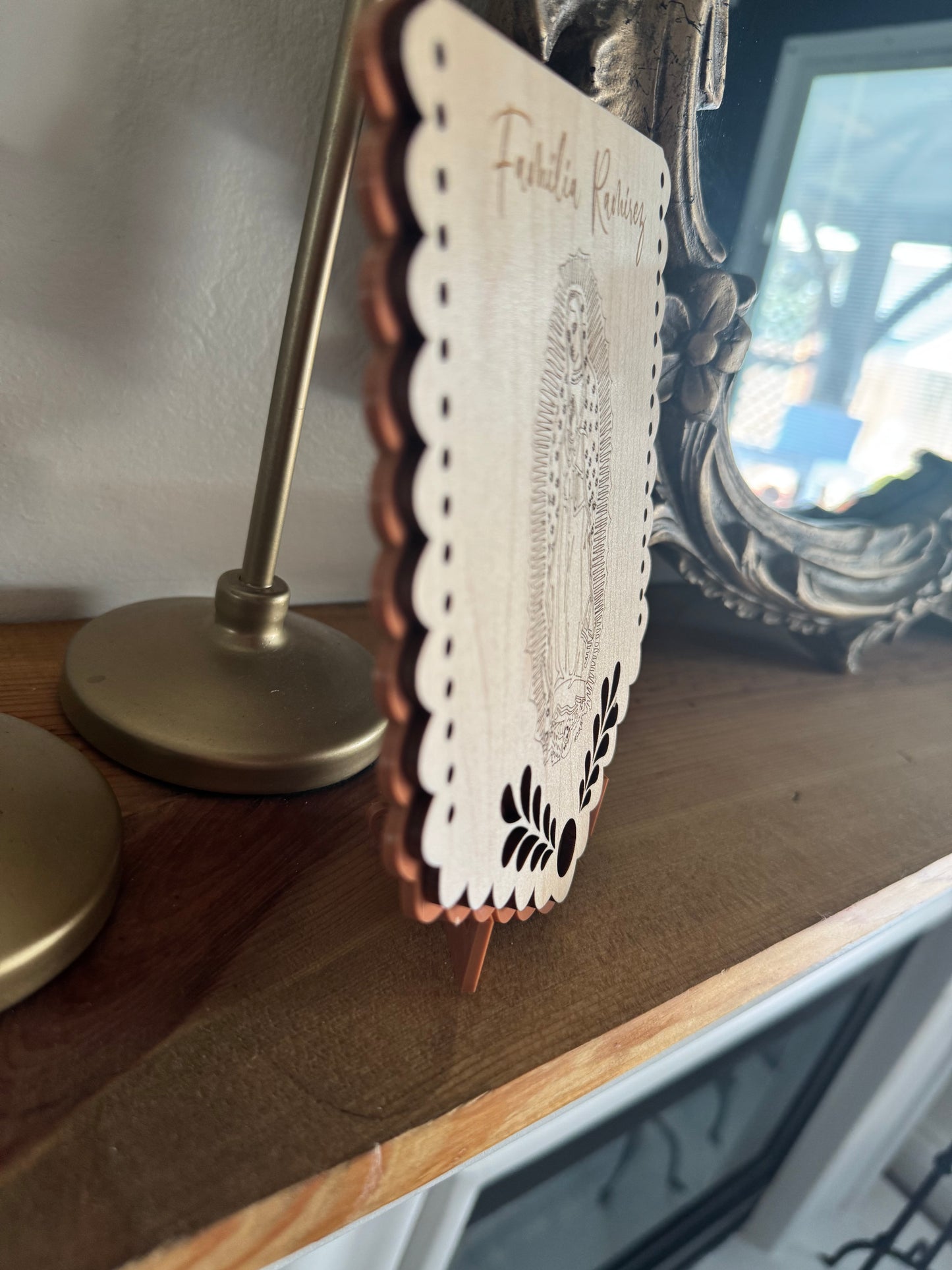 Papel picado familia virgencita