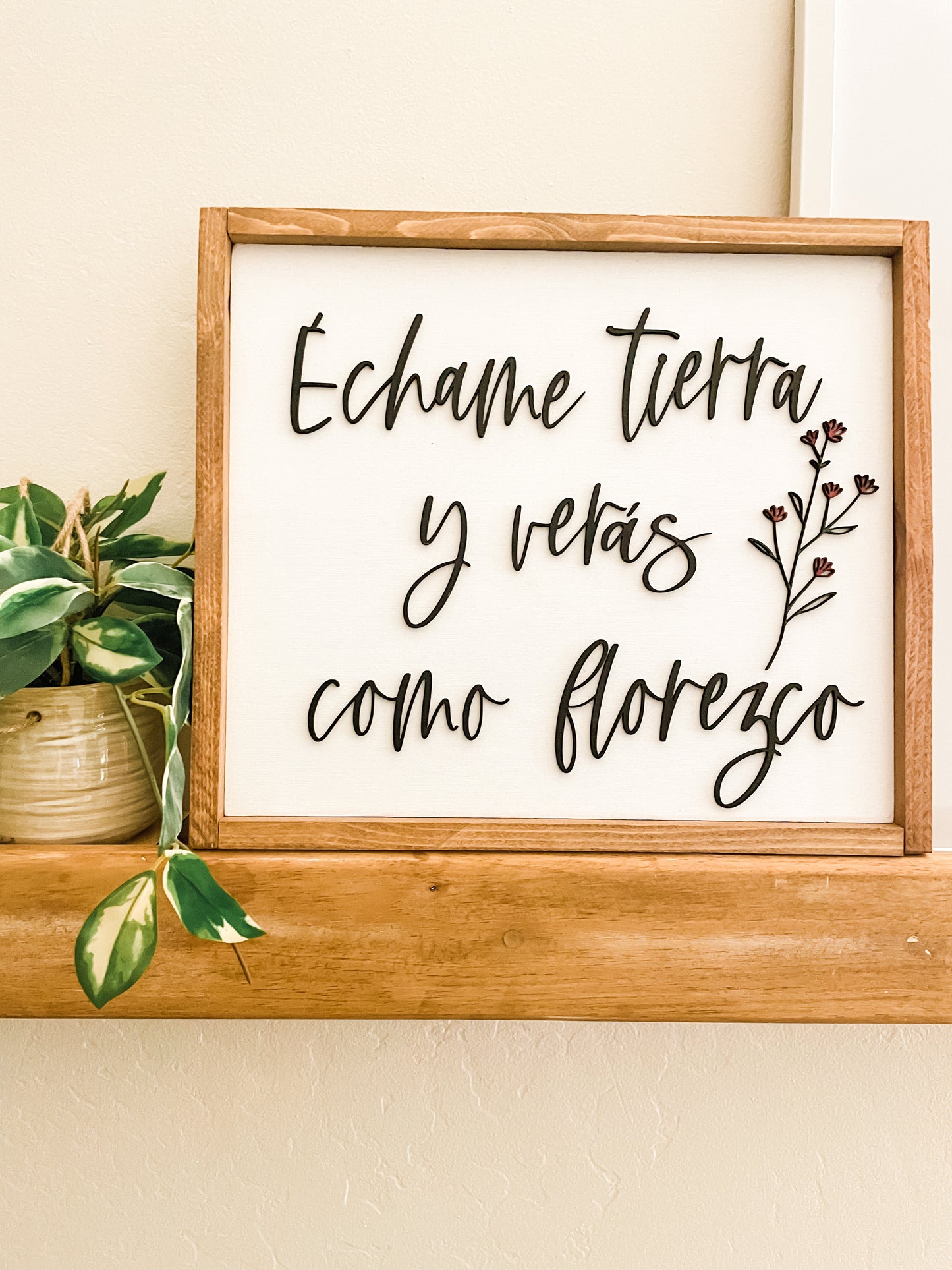 Échame tierra