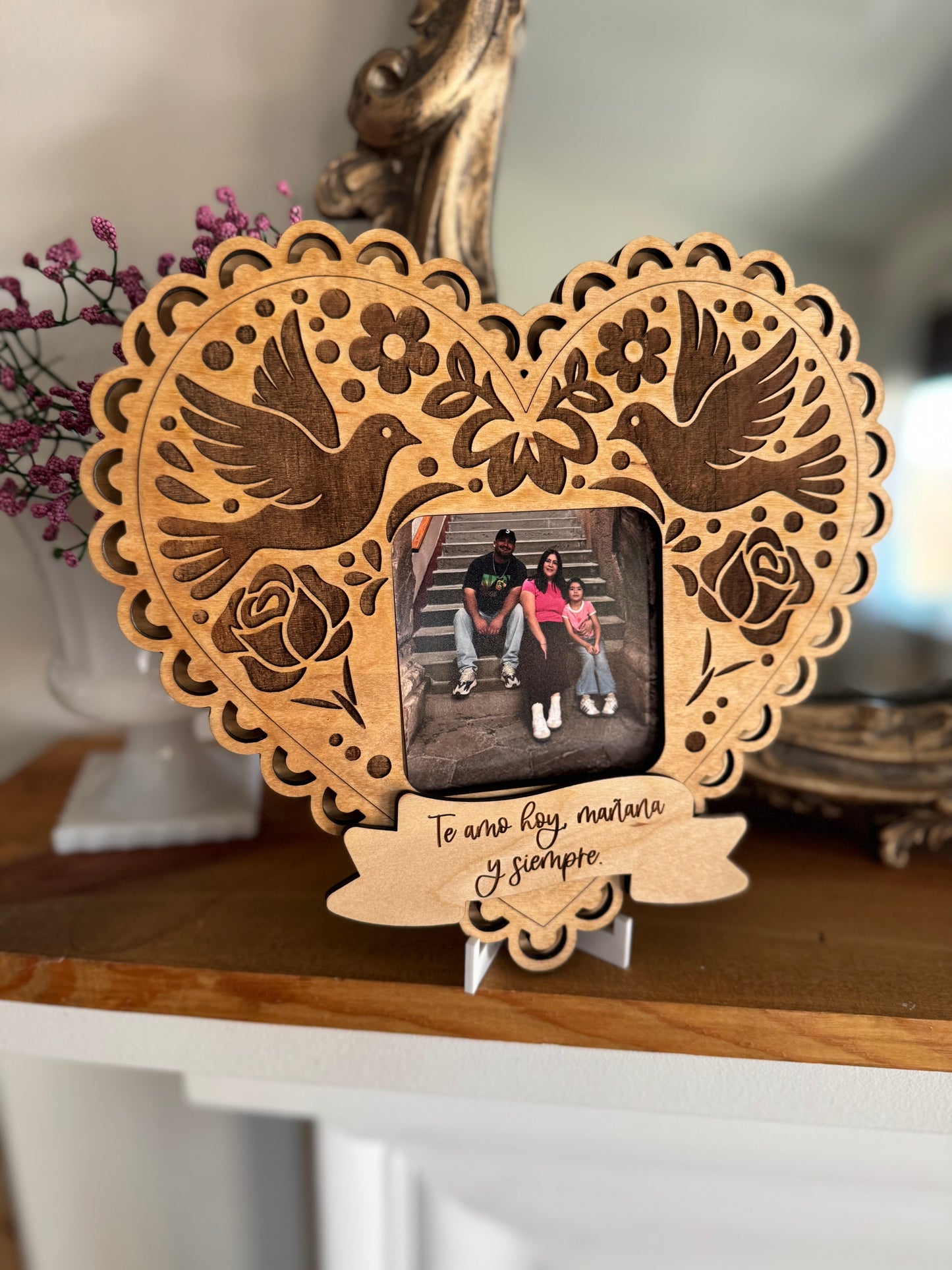 Personalized Corazón de Madera Photo Frame